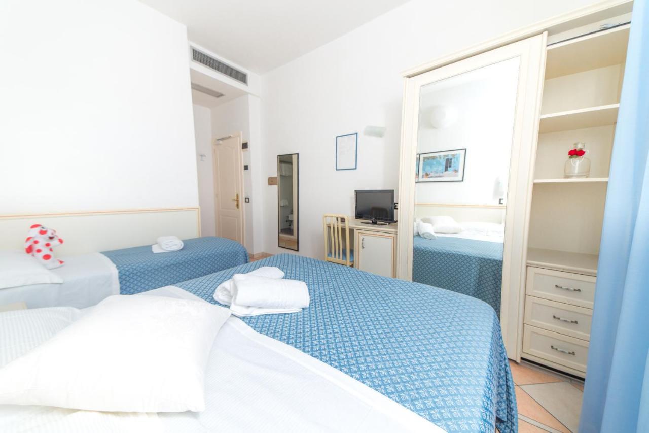 Hotel Elite Католика Екстериор снимка