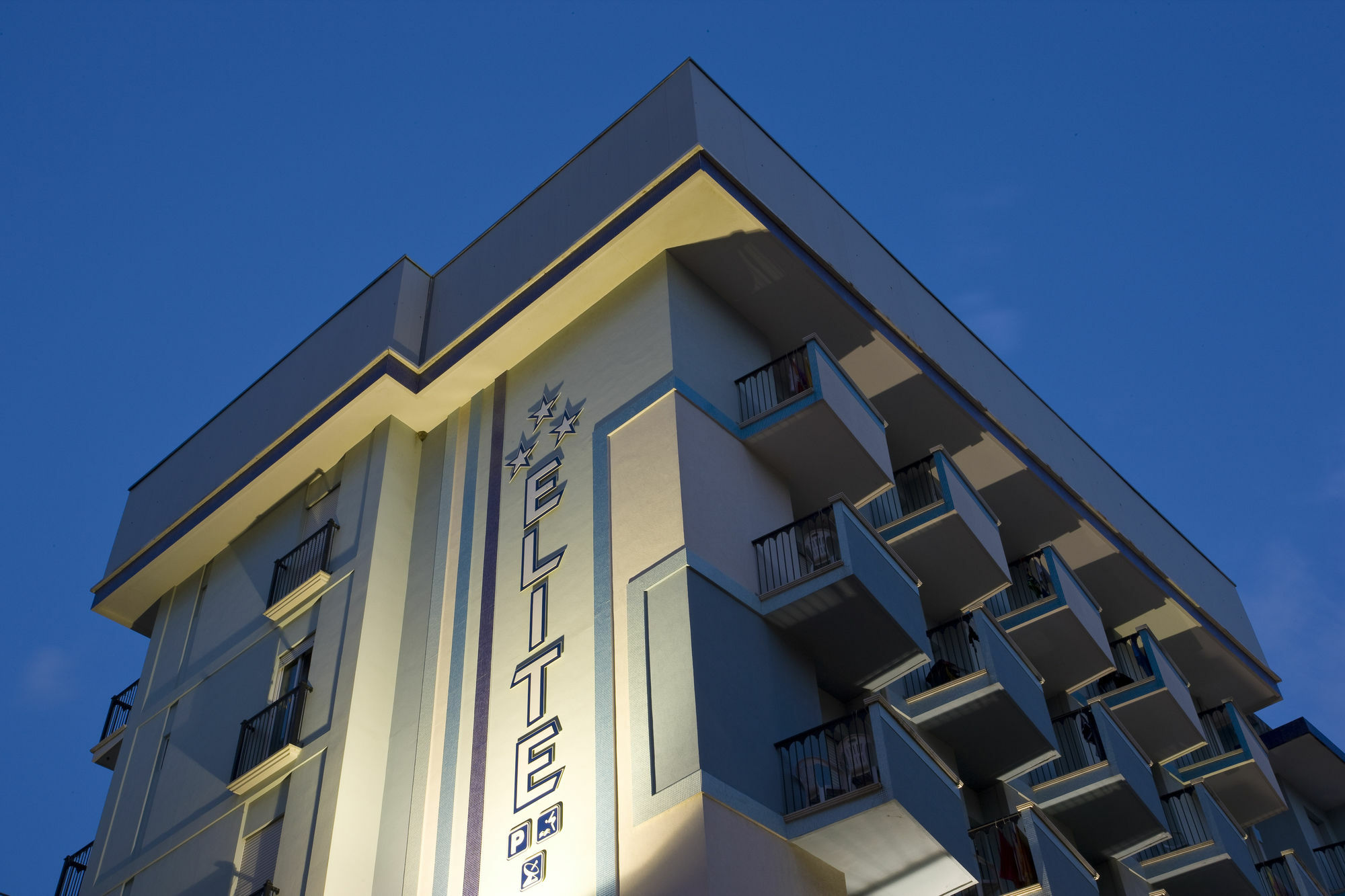 Hotel Elite Католика Екстериор снимка